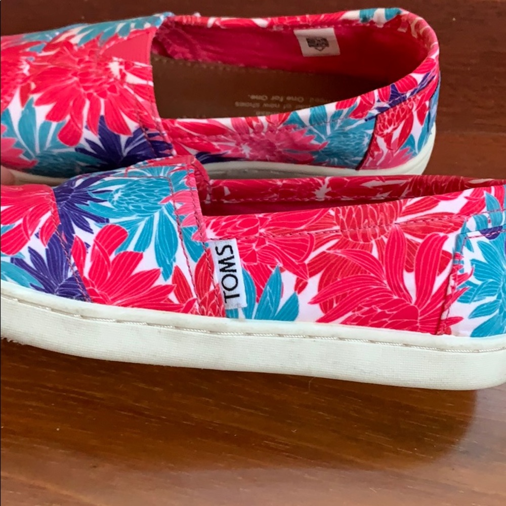 youth Toms - Picture 3 of 4